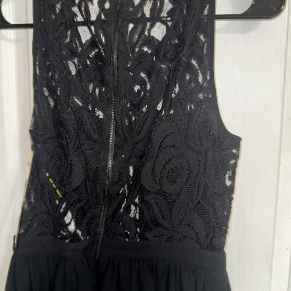 NWT BCBGeneration Women's Lace Insert Georgette Fit & Flare Pleated Dress - Picture 5 of 10